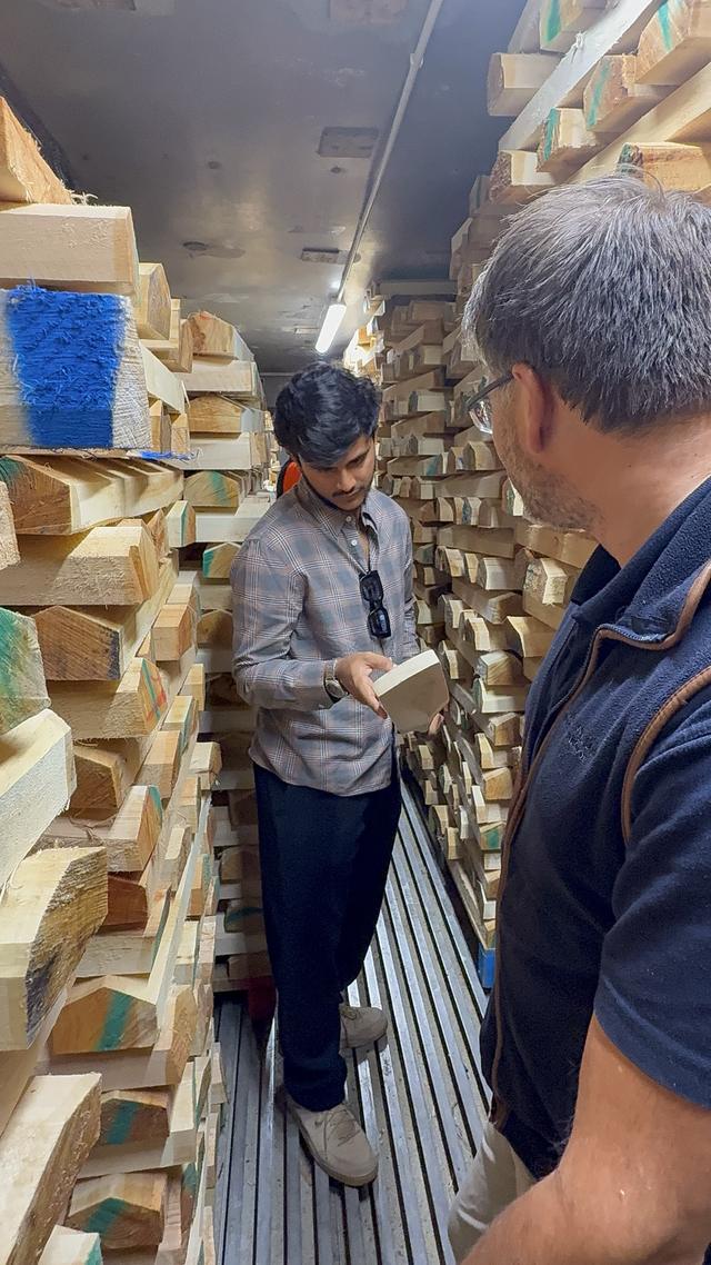 Roshan reading the end grain of a cleft